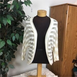Deb open front cardigan batwing sleeve Woman’s Large cream lightweight